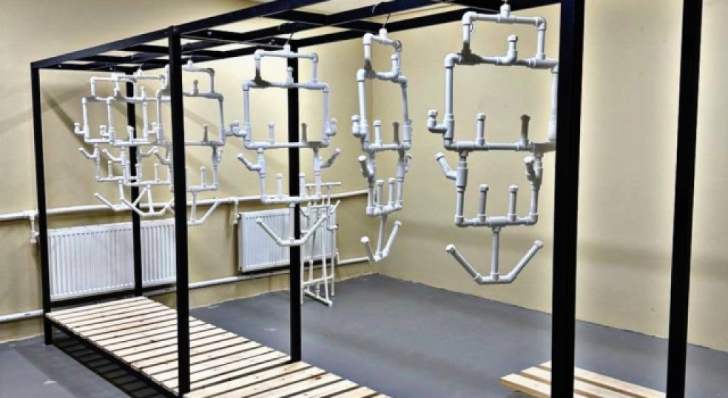 A dryer for hockey equipment is available.