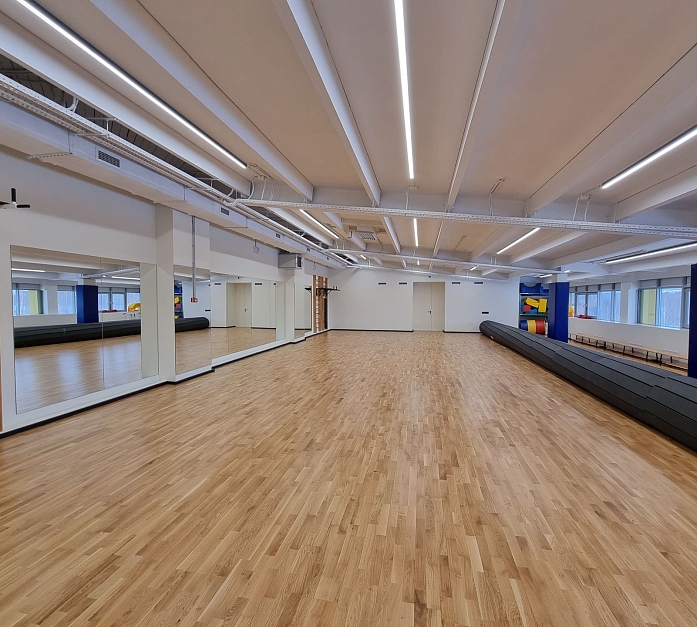 Multifunctional sports hall